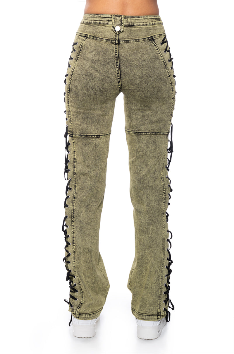STAND OUT LACED UP JEANS