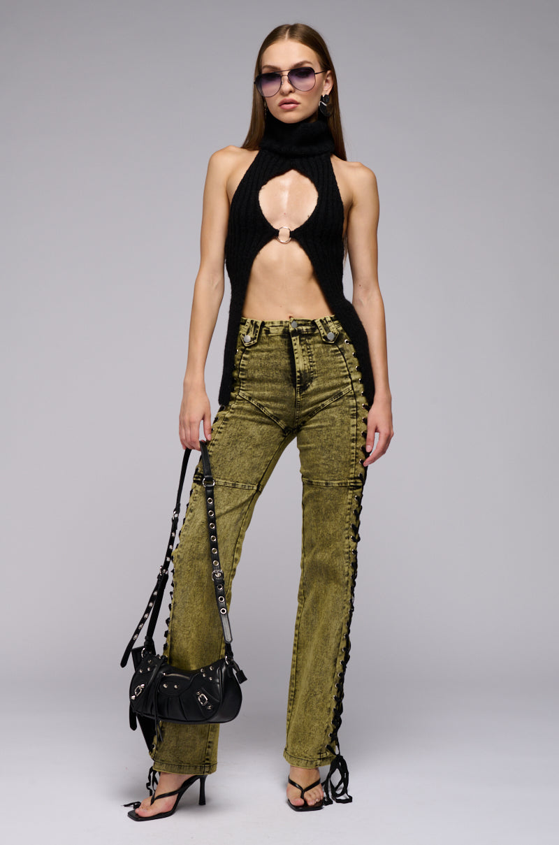 STAND OUT LACED UP JEANS