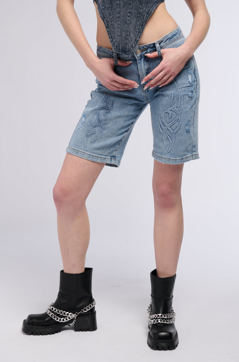 STRAIGHT TO THE DESERT DENIM SHORT