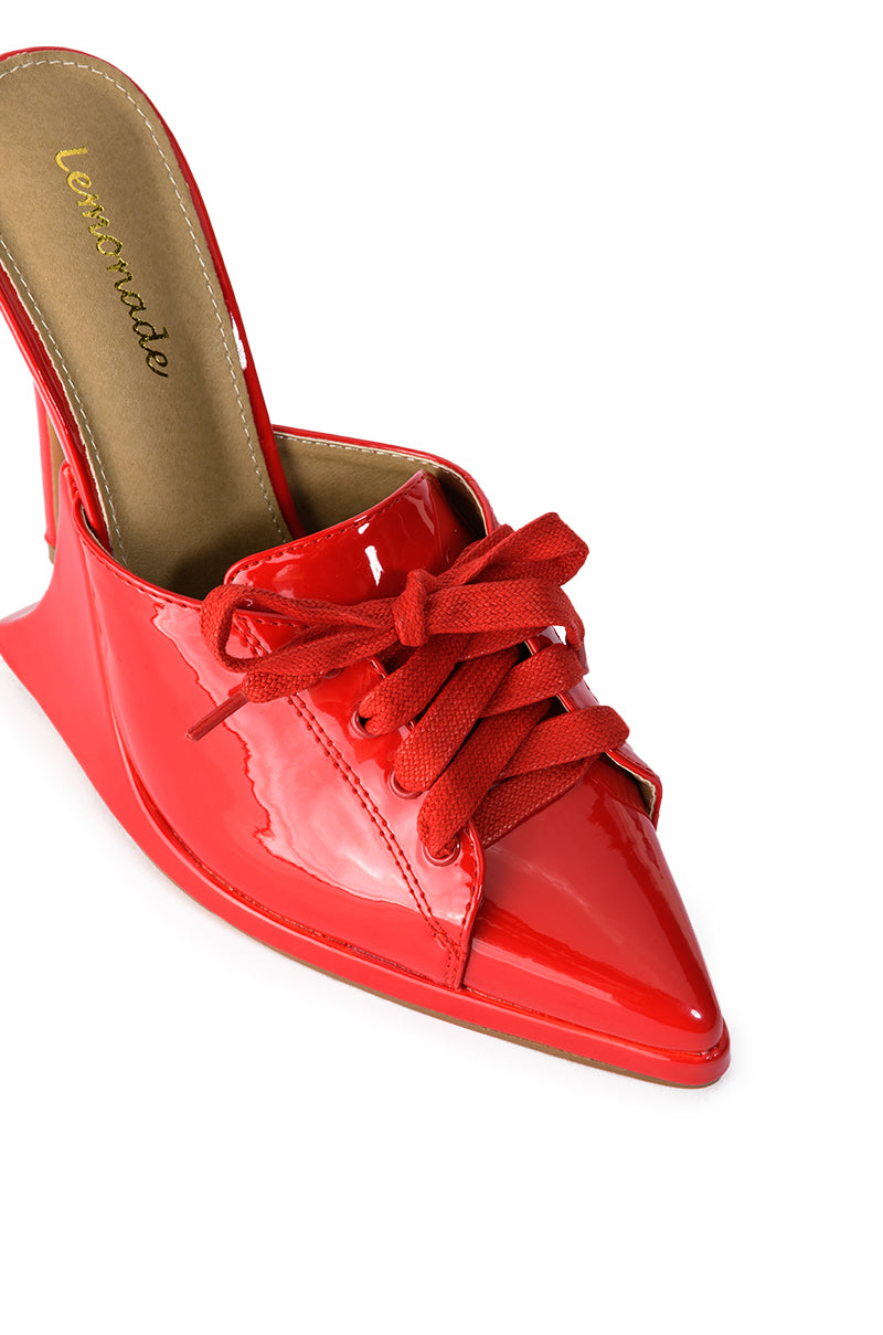 STUNNA STILETTO PUMP IN RED