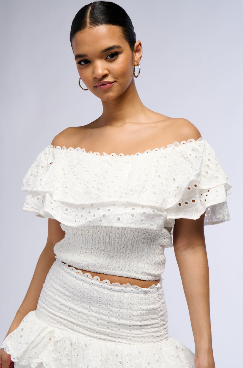 SUMMER LOVING OFF THE SHOULDER RUFFLE BLOUSE IN WHITE
