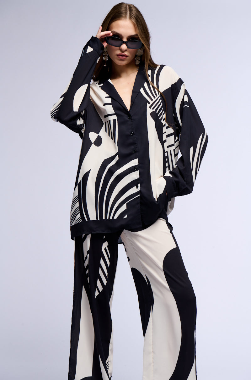 SWEET LIFE PRINTED BUTTON DOWN SHIRT