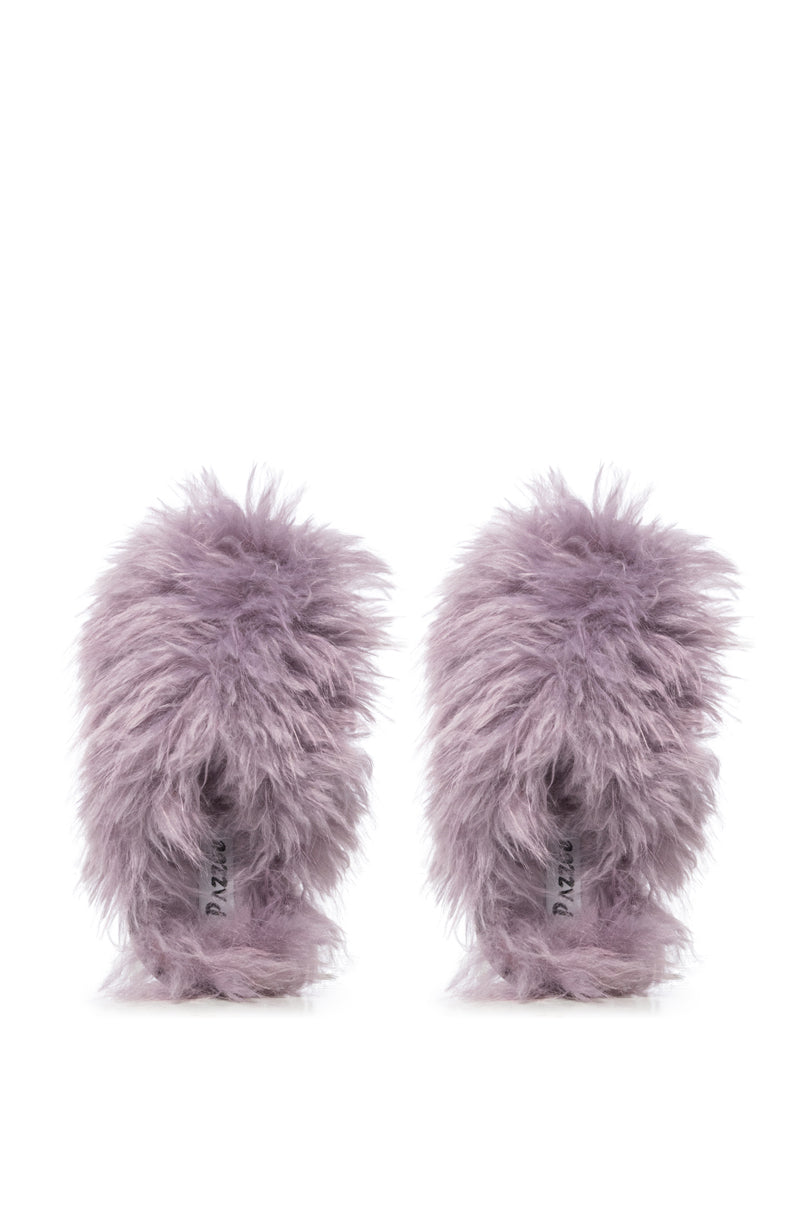 FURRY FUR SLIPPERS IN PURPLE