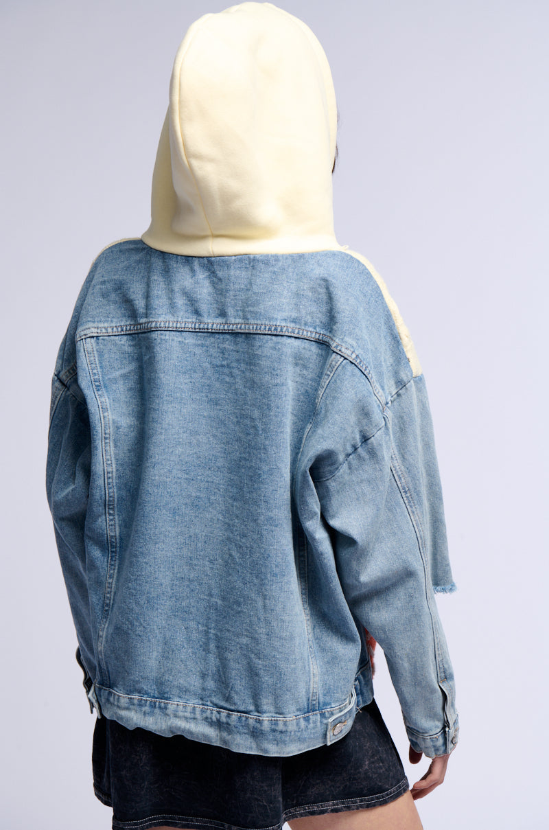 WORLD TRAVELER DENIM DETAIL SWEATER