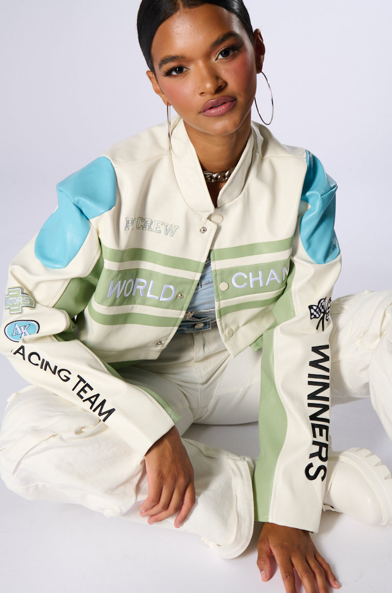 ZOOM ZOOM CONVERTIBLE BOMBER JACKET IN GREEN